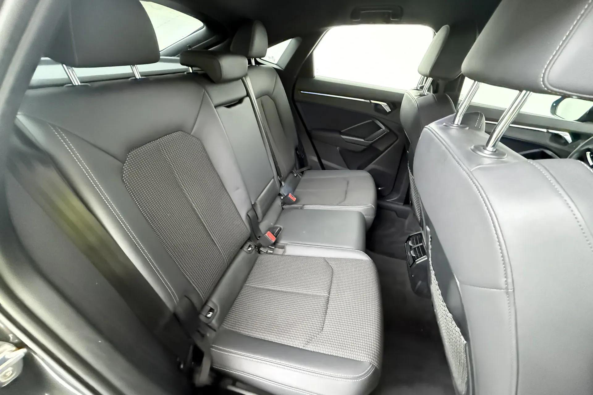 Audi Q3 Paris vue 5 Audi Q3 en leasing sans apport à Paris — vue 5