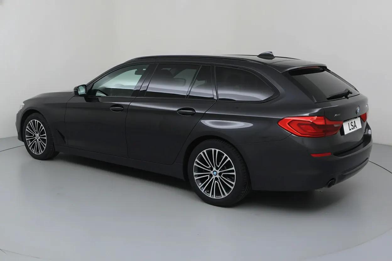 BMW Série 5 Paris vue 3 BMW Série 5 en leasing sans apport à Paris — vue 3