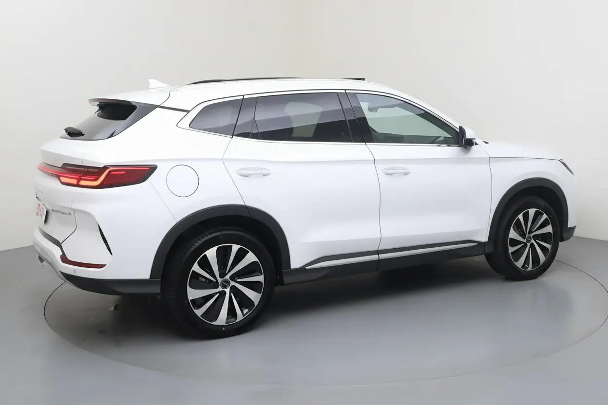 BYD Seal U Paris vue 3 BYD Seal U en leasing sans apport à Paris — vue 3