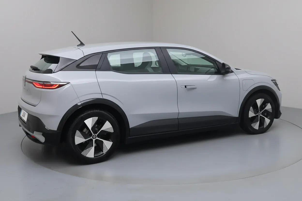 Renault Mégane E-Tech Paris vue 3 Renault Mégane E-Tech en leasing sans apport à Paris — vue 3