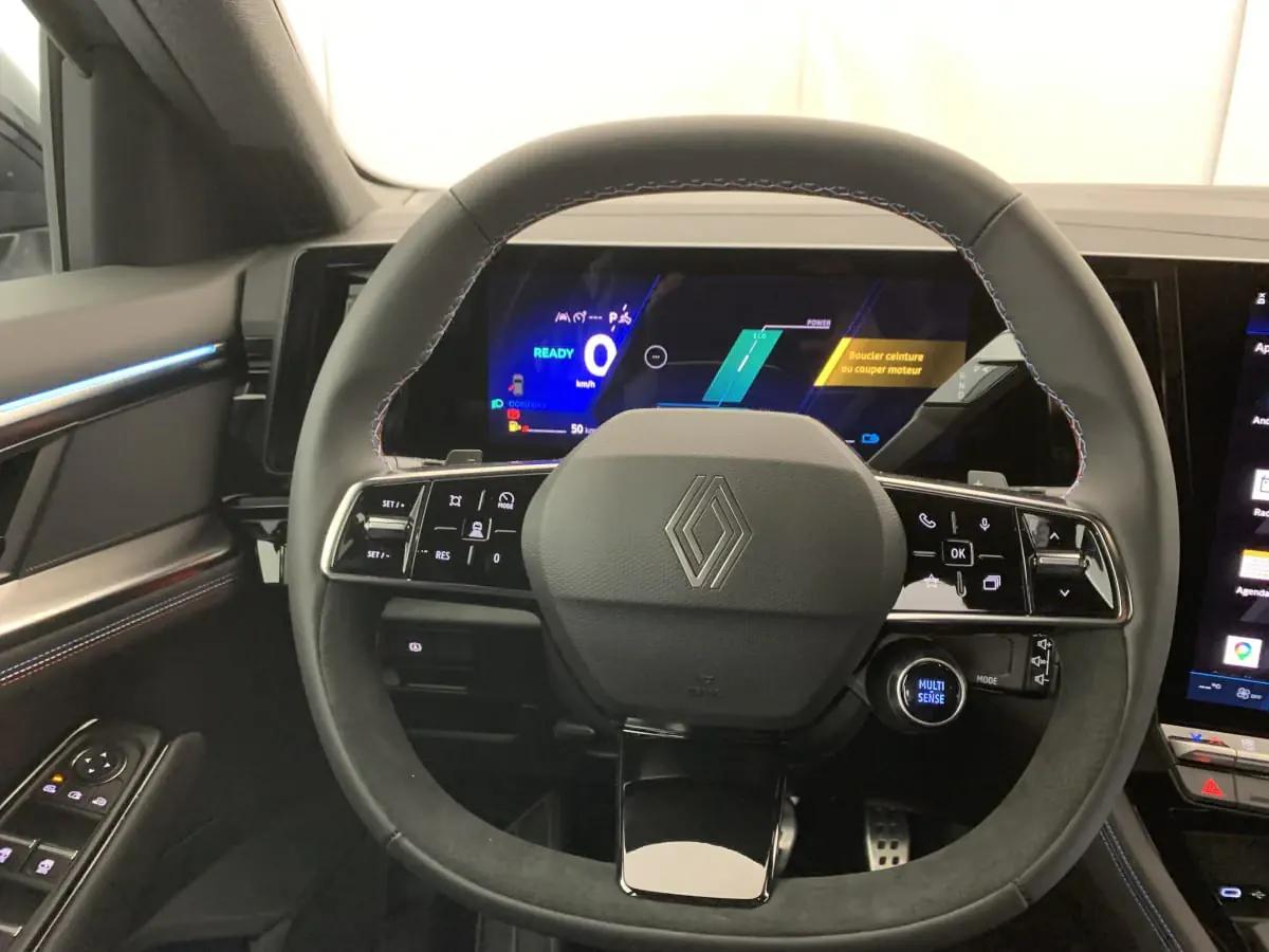 Renault Rafale E-Tech Paris vue 5 Renault Rafale E-Tech en leasing sans apport à Paris — vue 5