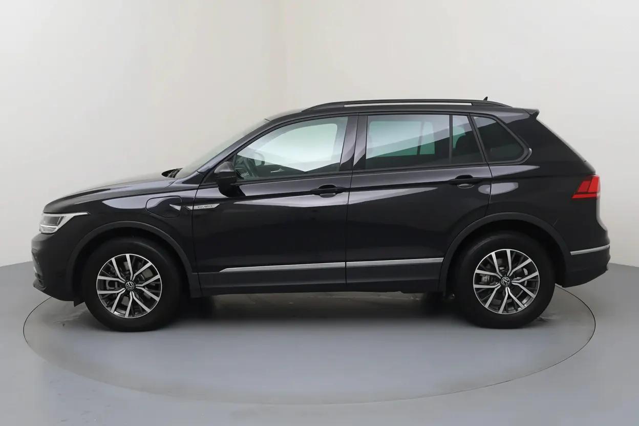 Volkswagen Tiguan Paris vue 2 Volkswagen Tiguan en leasing sans apport à Paris — vue 2